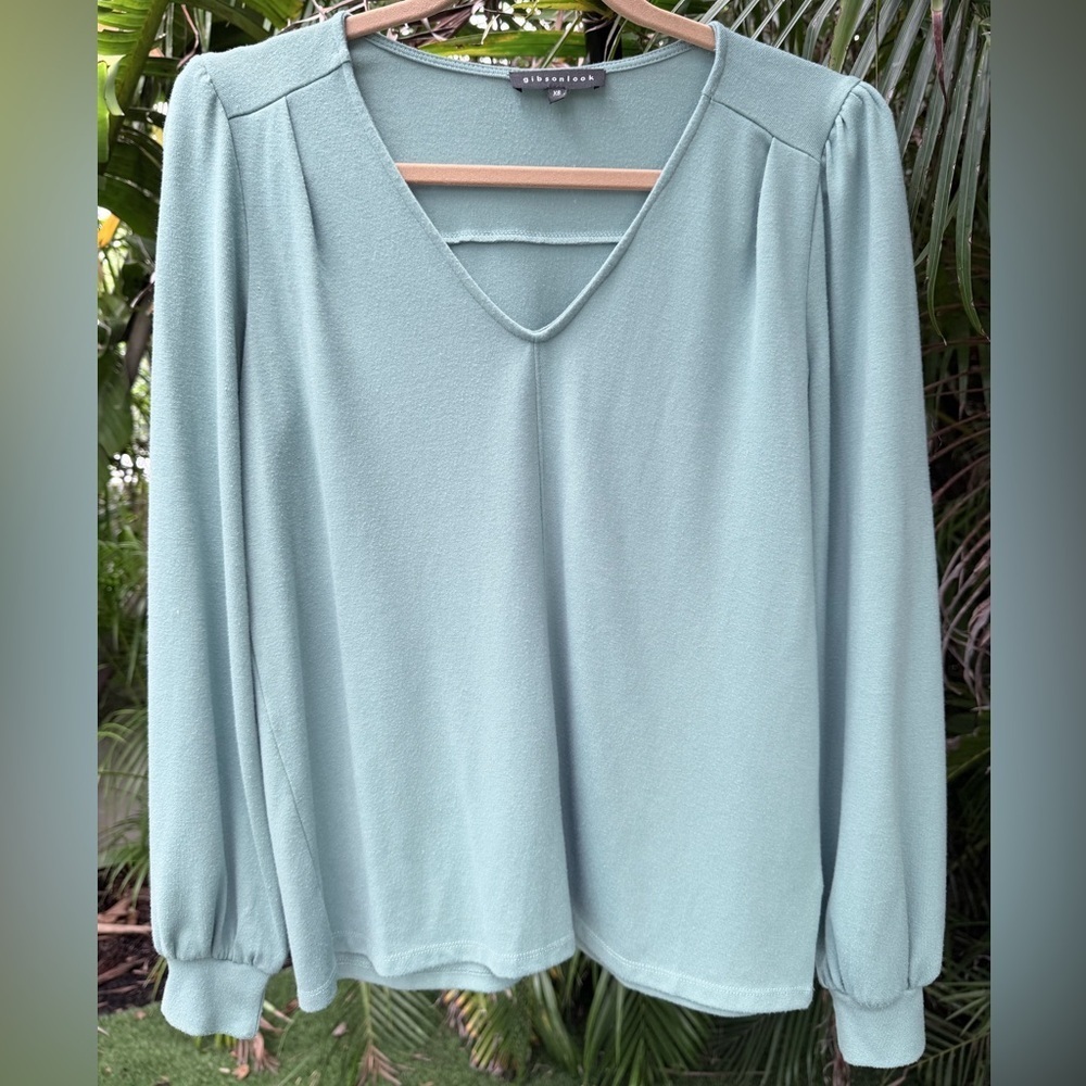 Gibsonlook V-Neck Blouson Sleeve Sweater Top XS (fits like Med) Sage Brush Green